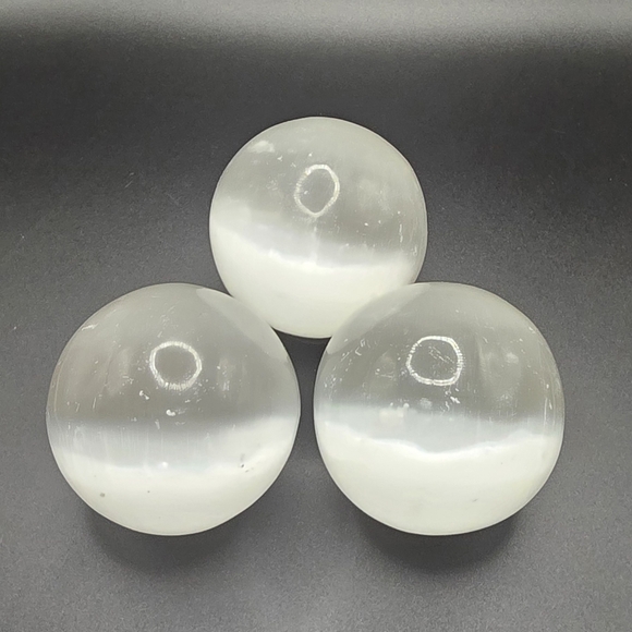 COPY - 4" Optical Selenite Spheres (set of 3) - Picture 4 of 5